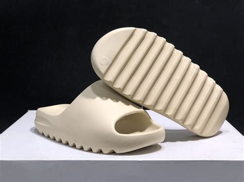 yeezy slides off brand